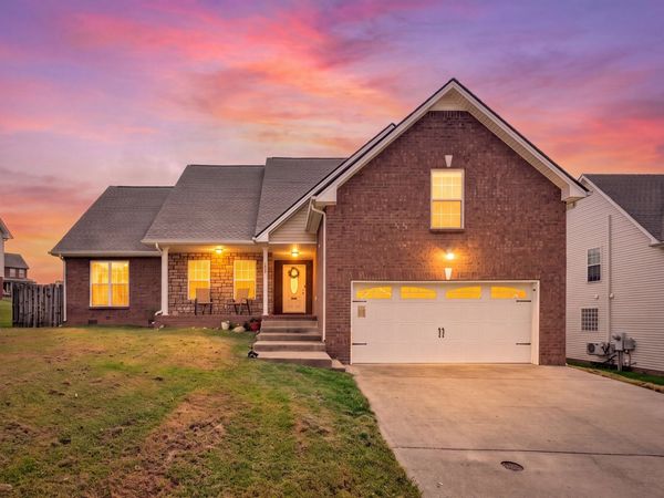1809 Patricia Dr , Clarksville, TN 37040