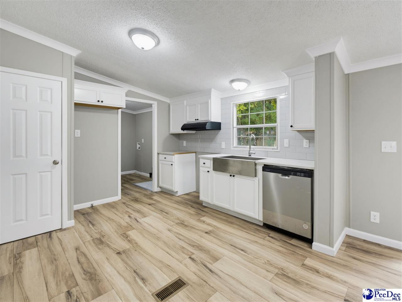 2906 Battery Park Dr Photo 11