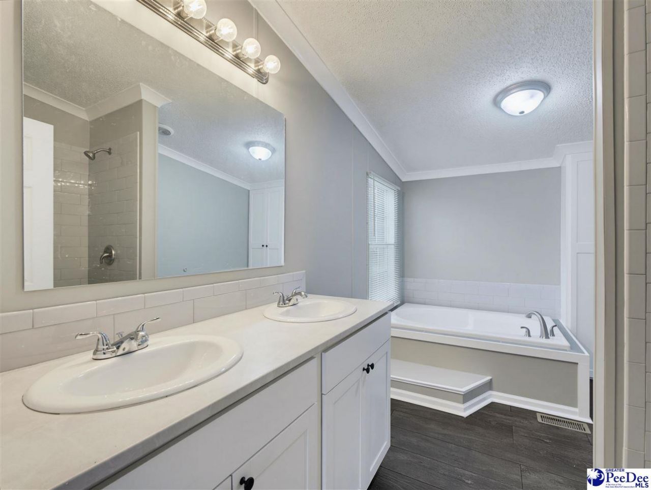 2906 Battery Park Dr Photo 17