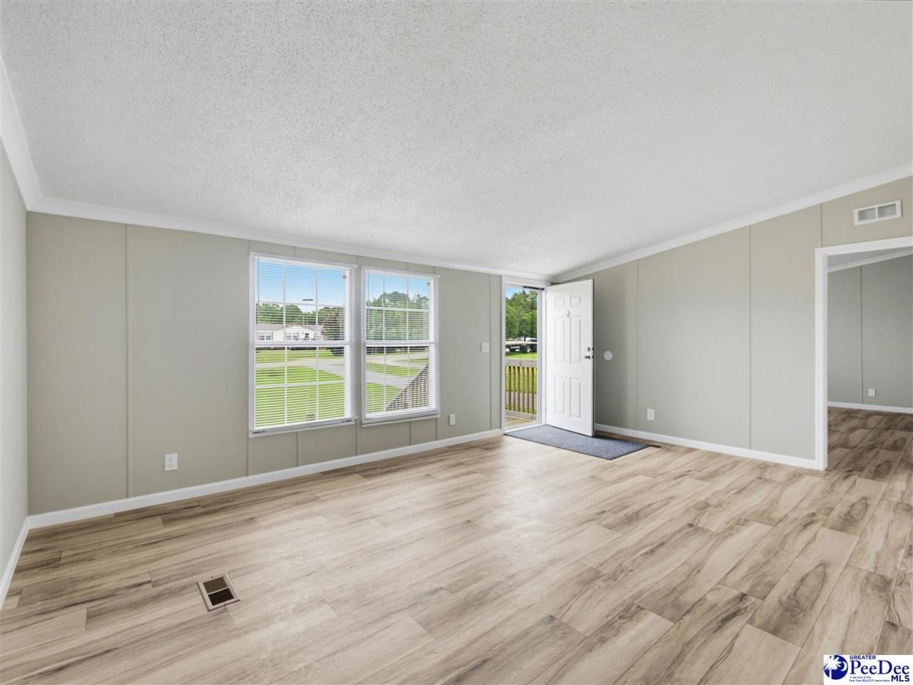 2906 Battery Park Dr Photo 4