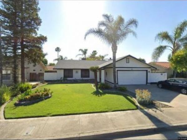 515 N Santa Monica Street, Los Banos, CA 93635