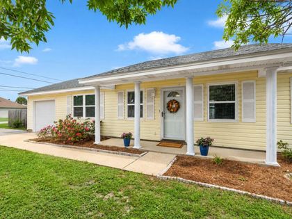 1462 Central Parkway Gulf Breeze, FL 32563