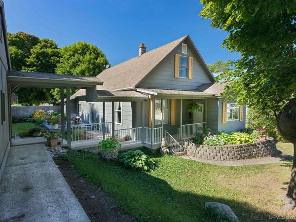 N 14229 LAKE Avenue, Burt Twp, MI 49839