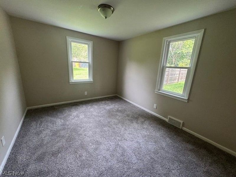 East Palestine, OH 44413 Photo 10