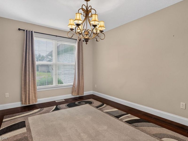 202 Fox Pointe Drive, Chardon, OH 44024 Photo 6