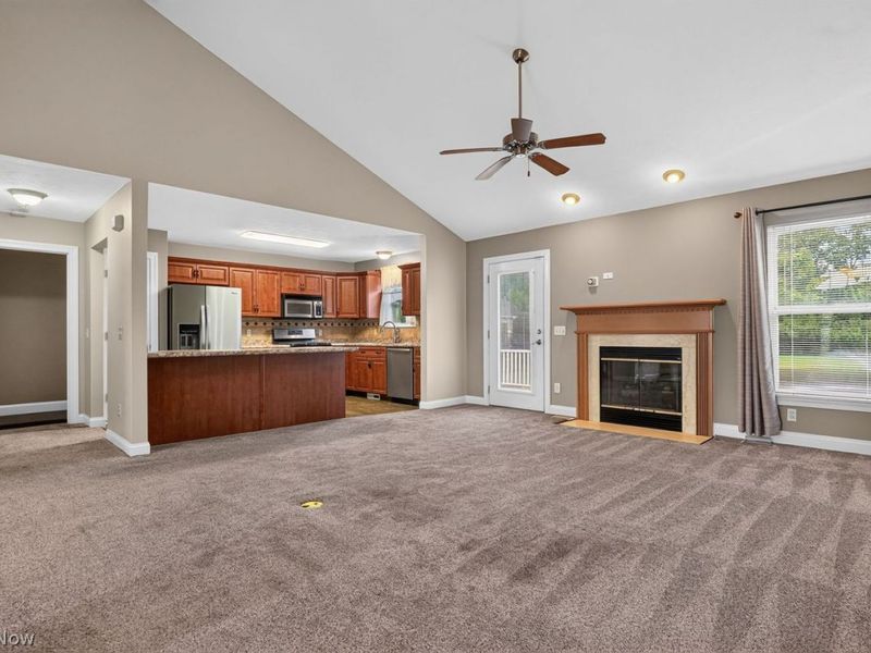 202 Fox Pointe Drive, Chardon, OH 44024 Photo 7