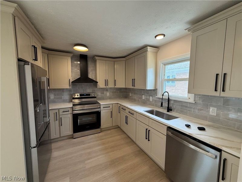 5503 Luelda Avenue, Parma, OH 44129 Photo 7