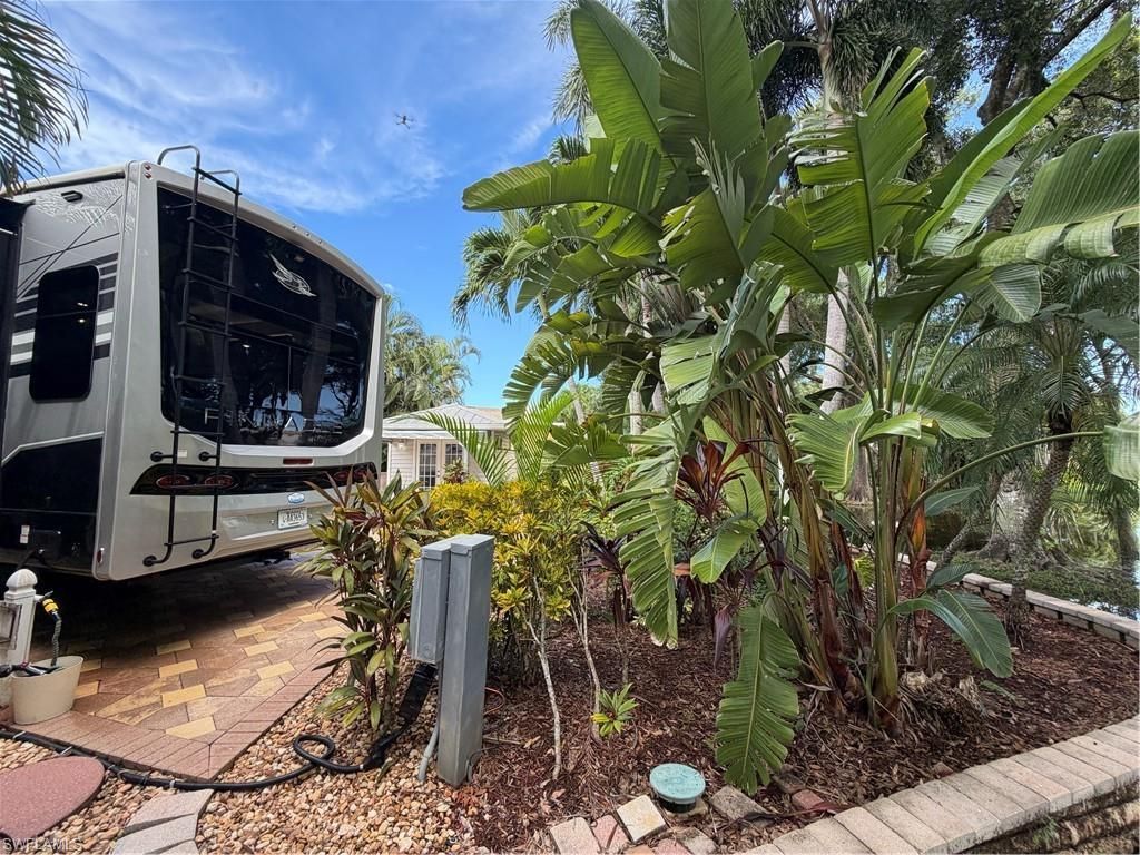 5651 Maplewood Ct , Fort Myers, FL 33905 Photo