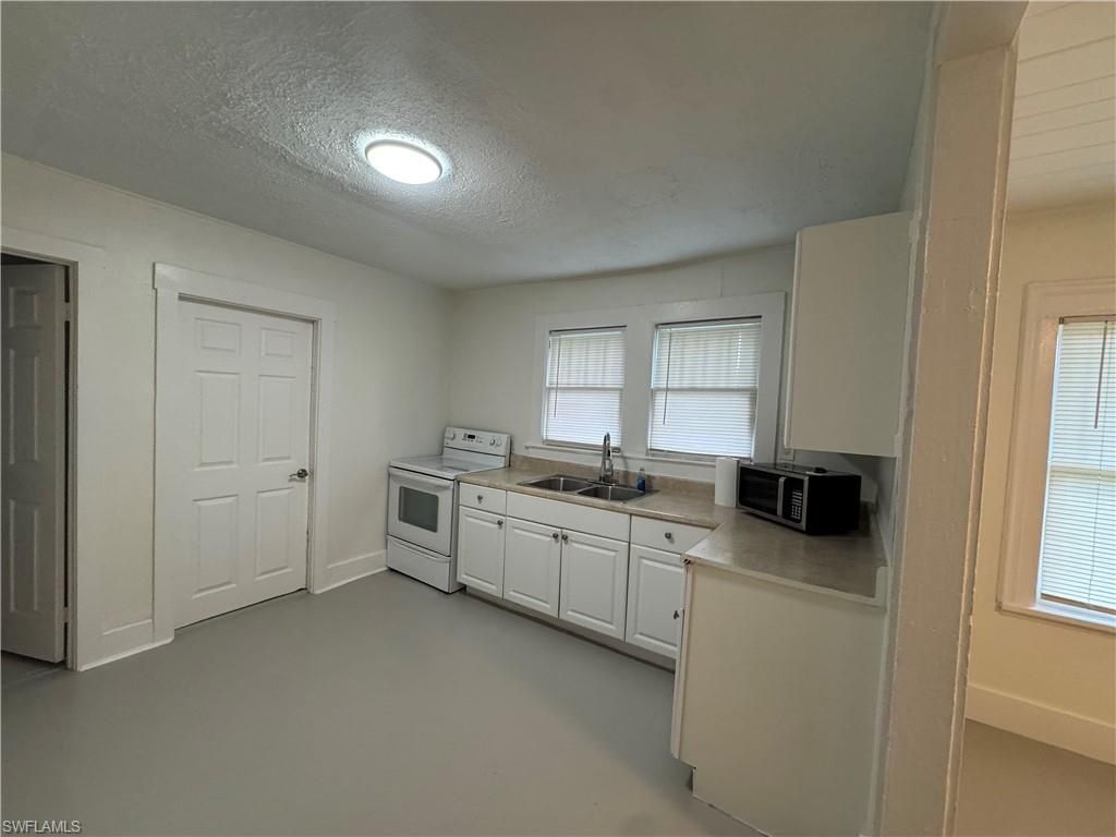 2525 Broadway, Fort Myers, FL 33901 Photo