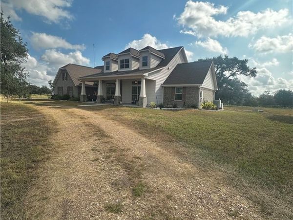 1684 Zengerle Rd , Cuero, TX 77954