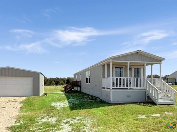 2381 W US Highway 90 , Flatonia, TX 78941