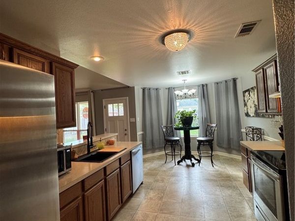 5704 Meadow Wood Drive, Temple, TX 76502