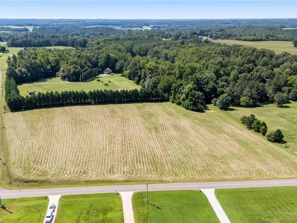 146 Rimrock Road, Harmony, NC 28634