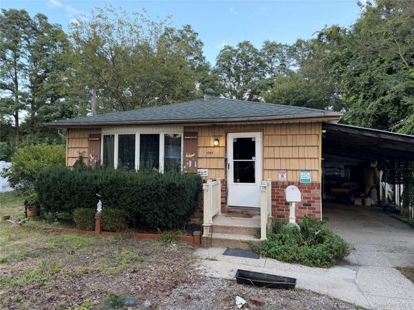 1743 N Thompson Drive , Bay Shore, NY 11706