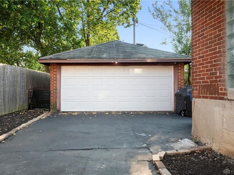 1140 Croyden Drive, Kettering, OH 45420 Photo 3
