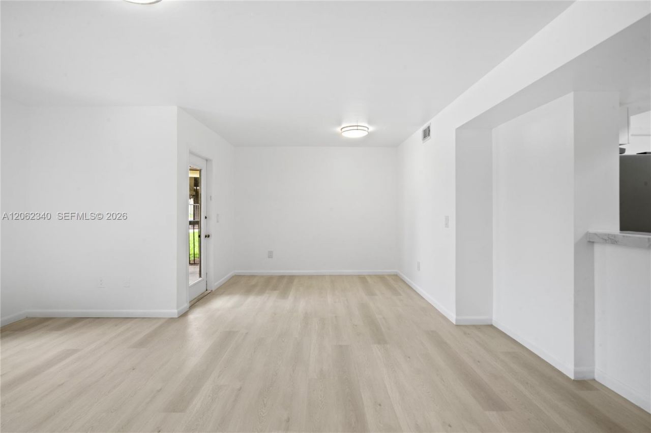 4241 W Mcnab Rd , Unit 11, Pompano Beach, FL 33069 Photo