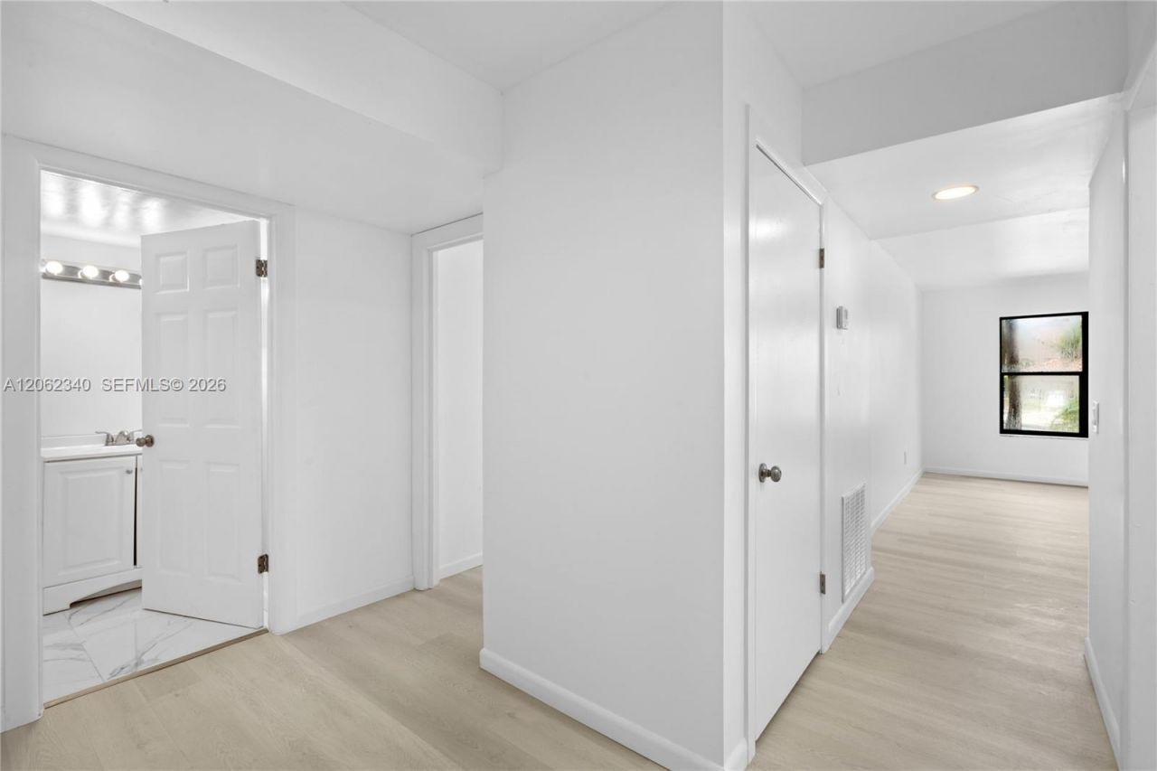 4241 W Mcnab Rd , Unit 11, Pompano Beach, FL 33069 Photo