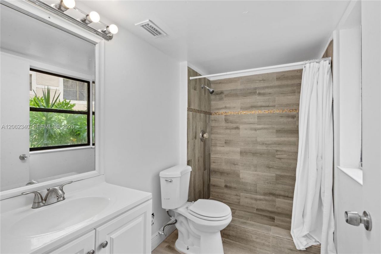 4241 W Mcnab Rd , Unit 11, Pompano Beach, FL 33069 Photo