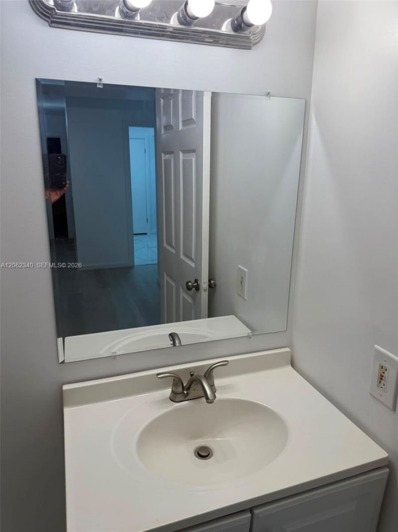 4241 W Mcnab Rd , Unit 11, Pompano Beach, FL 33069 Photo
