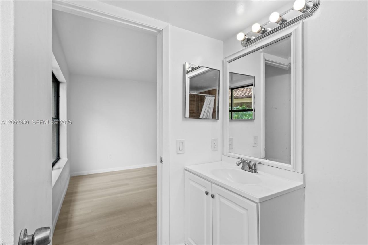4241 W Mcnab Rd , Unit 11, Pompano Beach, FL 33069 Photo