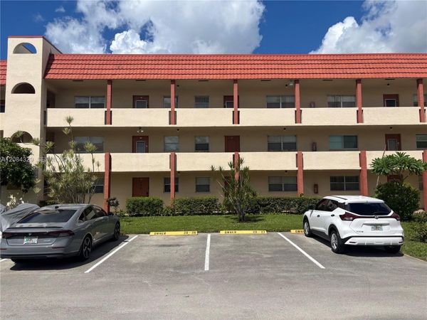 3051 E Sunrise Lakes Dr , Unit 211, Sunrise, FL 33322