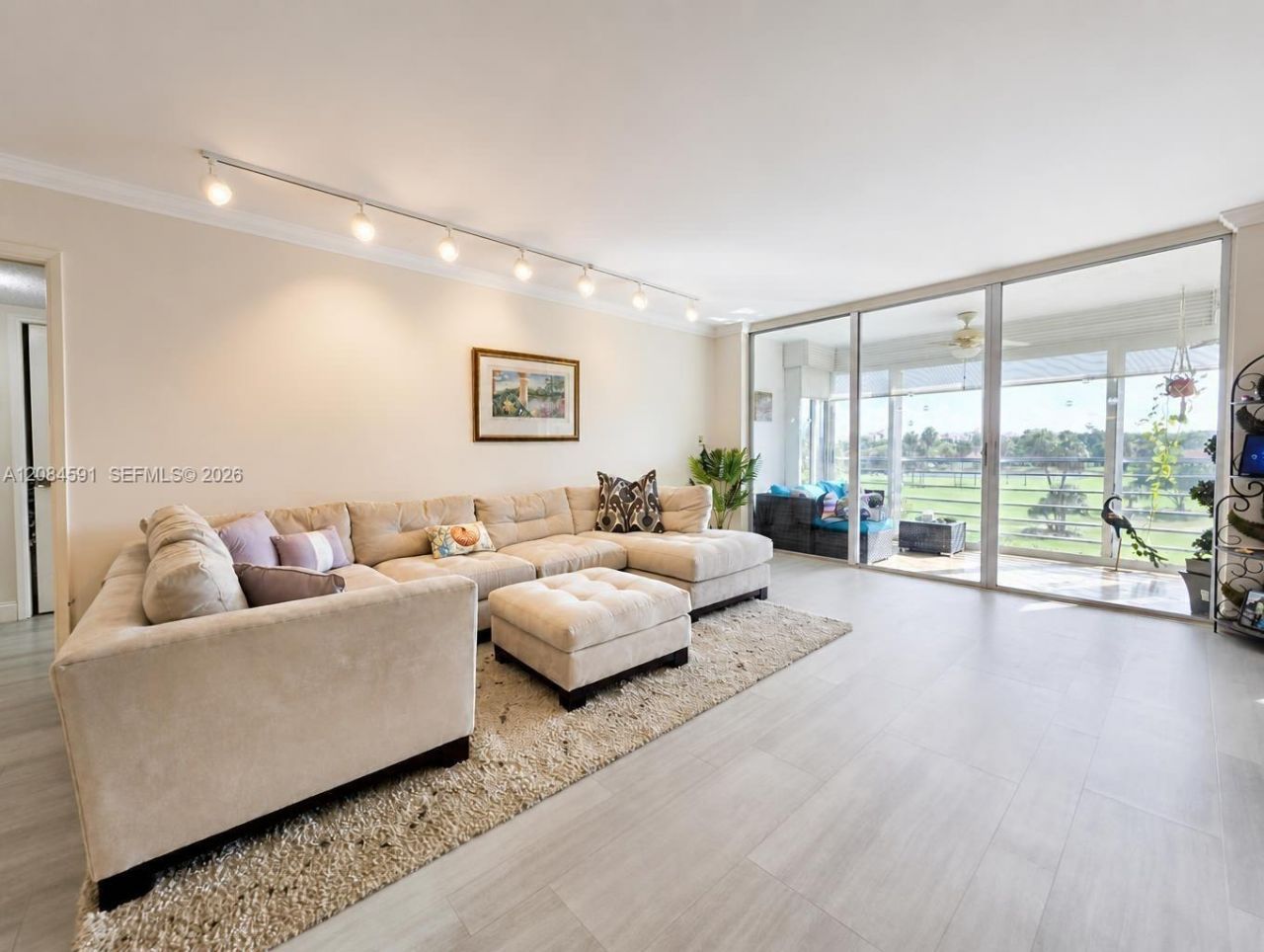 3980 Oaks Clubhouse Dr, Unit 409, Pompano Beach, FL 33069 Photo
