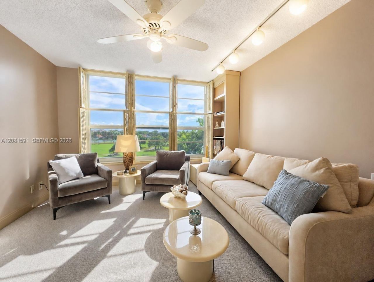 3980 Oaks Clubhouse Dr, Unit 409, Pompano Beach, FL 33069 Photo