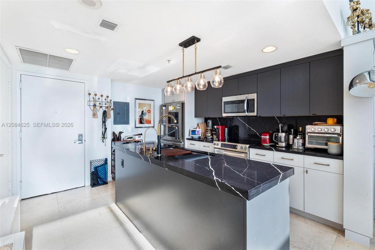 665 NE 25th St , Unit 403, Miami, FL 33137 Photo
