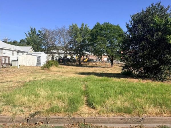 408 W Brown Street, Ennis, TX 75119