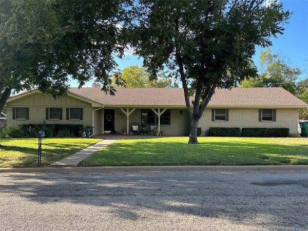 1811 W Overhill Drive , Stephenville, TX 76401