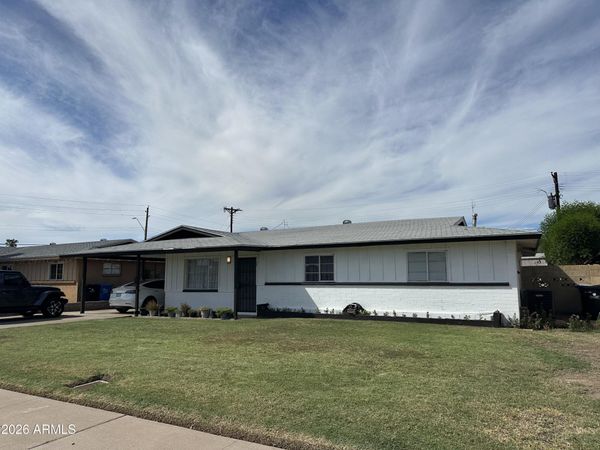 3438 W PALMAIRE Avenue, Phoenix, AZ 85051