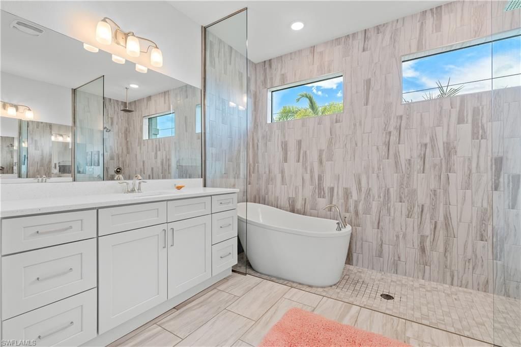 1213 SW 11th Ter, Cape Coral, FL 33991 Photo