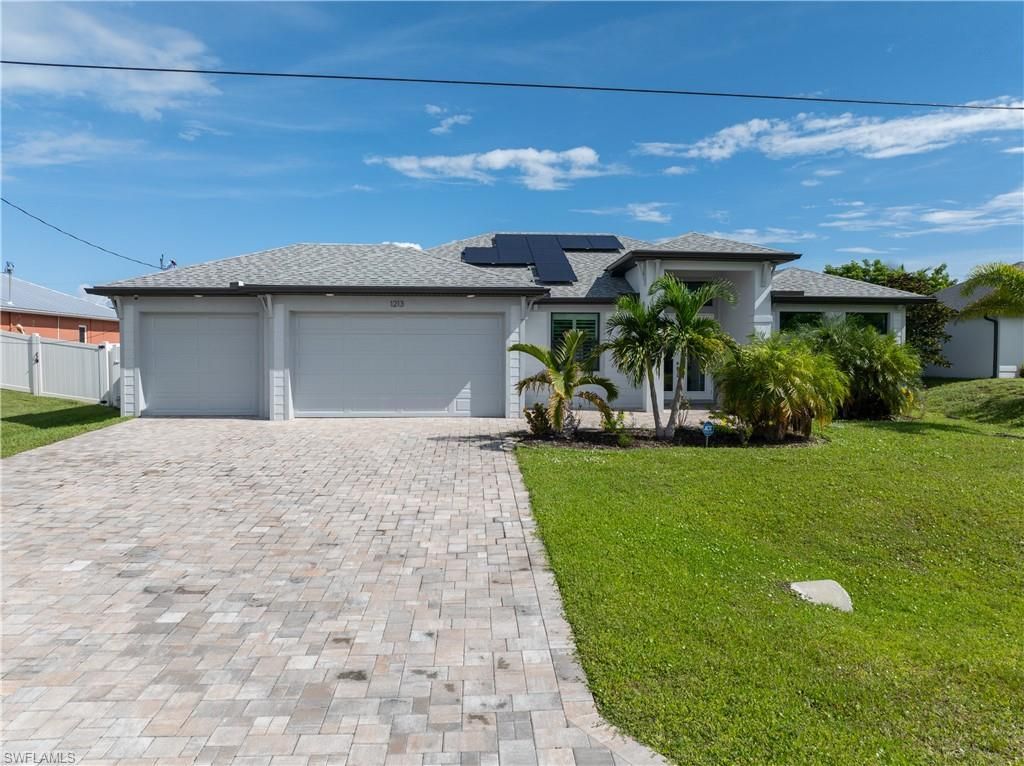 1213 SW 11th Ter, Cape Coral, FL 33991 Photo