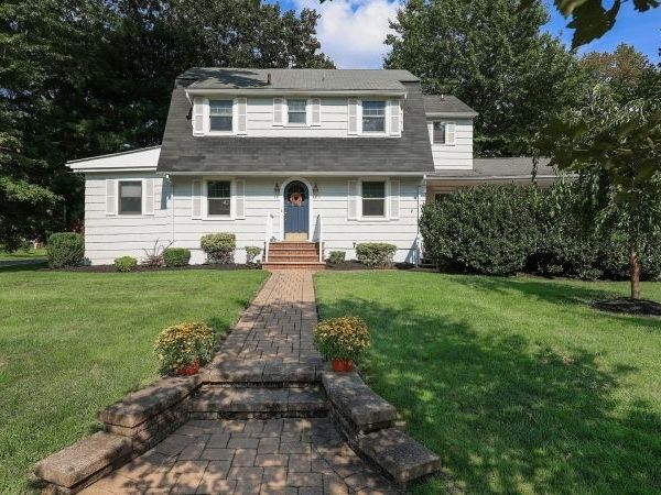 209 Midwood Pl, Westfield, NJ 07090