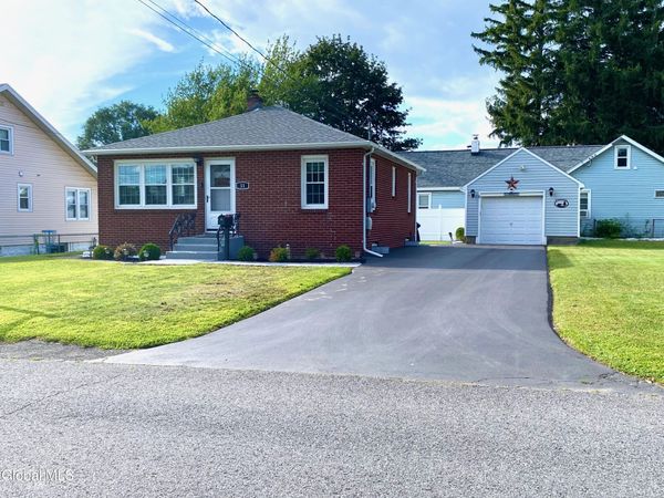 11 Washington Avenue, Albany, NY 12205