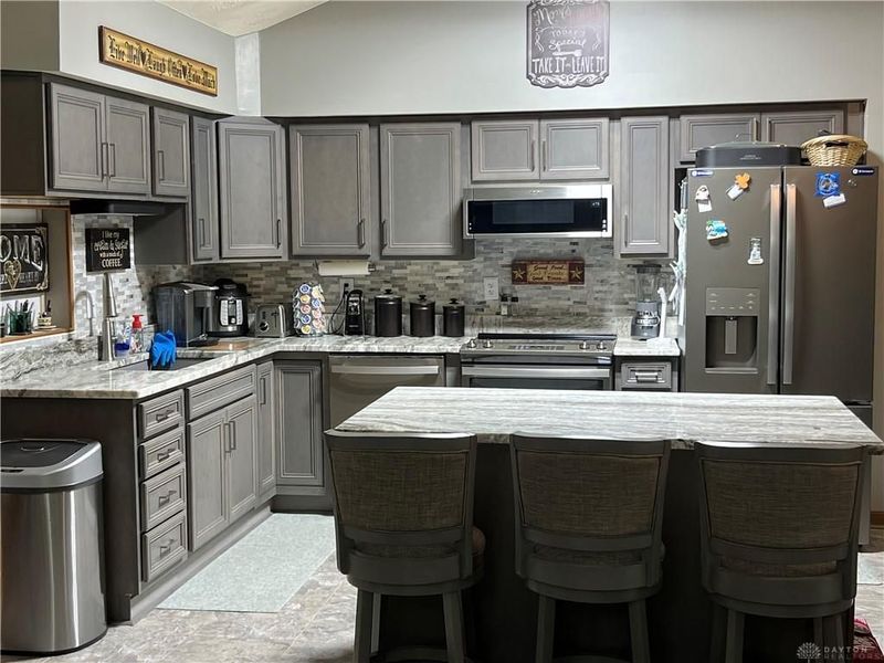 6965 Muskie Drive, Hillsboro, OH 45133 Photo 9