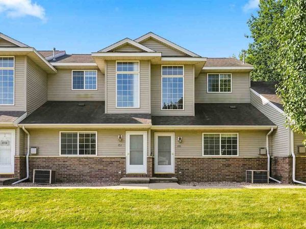 453 W Zeller St, North Liberty, IA 52317