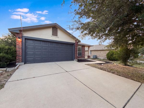 1107 Burgess DR , Leander, TX 78641