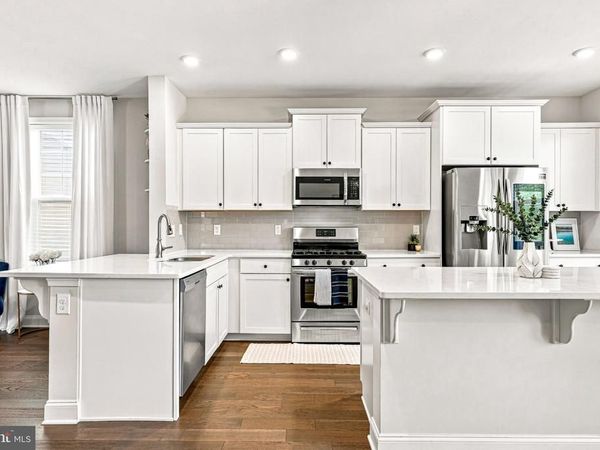 12 SULLIVAN WAY, MARLTON, NJ 08053