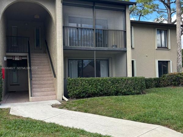 718 Sunny Pine Way , Unit H2, Green Acres, FL 33415