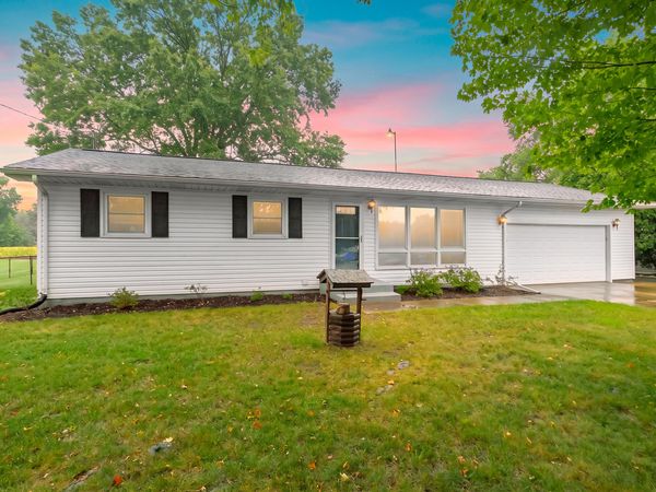 10541 S Sprinkle Road, Vicksburg, MI 49097