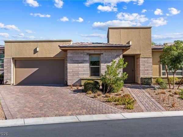 10028 Regency Square Avenue , Las Vegas, NV 89148