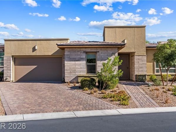 10028 Regency Square Avenue, Las Vegas, NV 89148