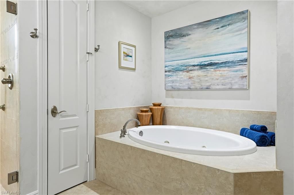 587 Avellino Isles Cir, Unit 101, Naples, FL 34119 Photo