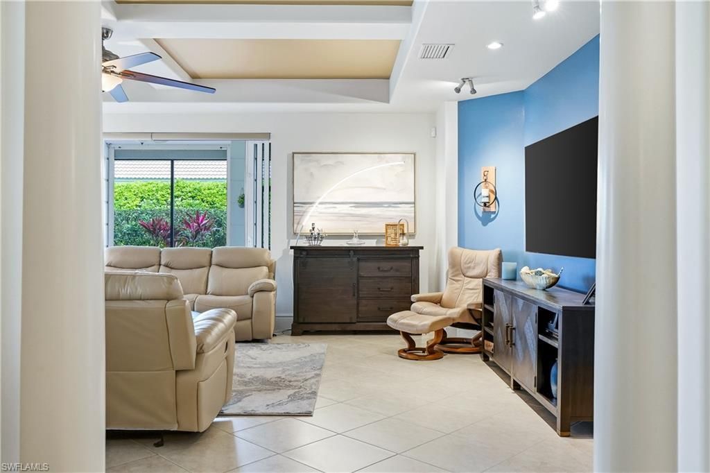 587 Avellino Isles Cir, Unit 101, Naples, FL 34119 Photo