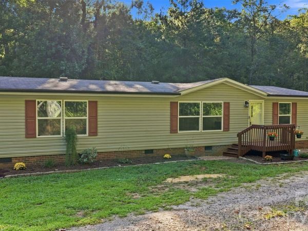 4782 29th Street Drive NE, Hickory, NC 28601