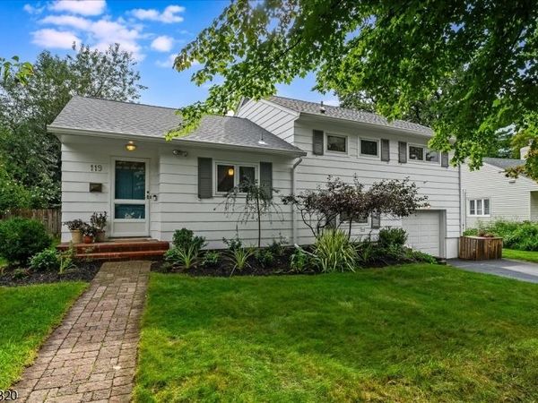 119 Squire Hill Rd, Montclair, NJ 07043