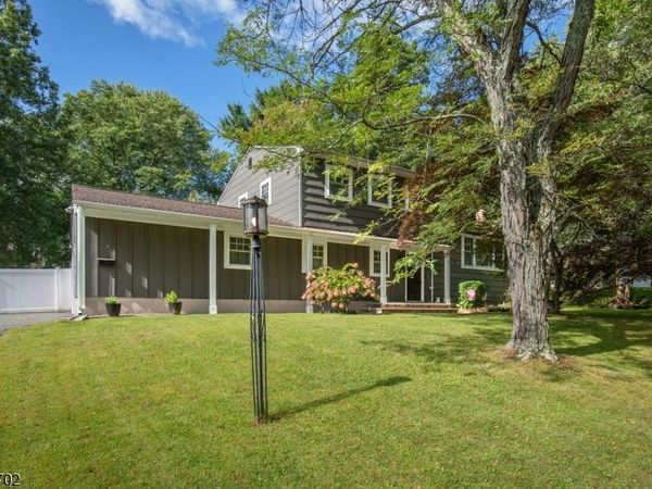43 Sandra Ln, Randolph, NJ 07869