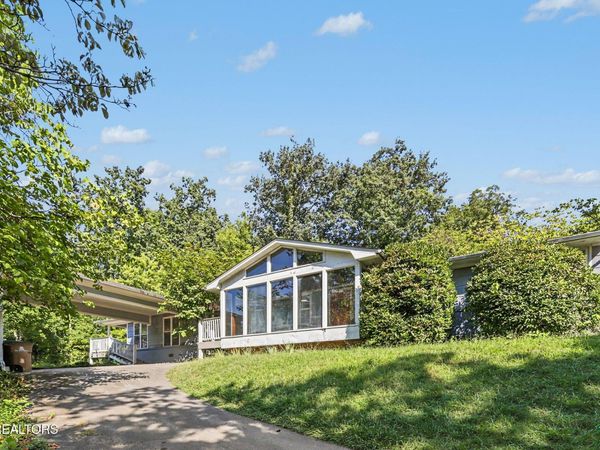 5603 S Briscoe Circle, Knoxville, TN 37912