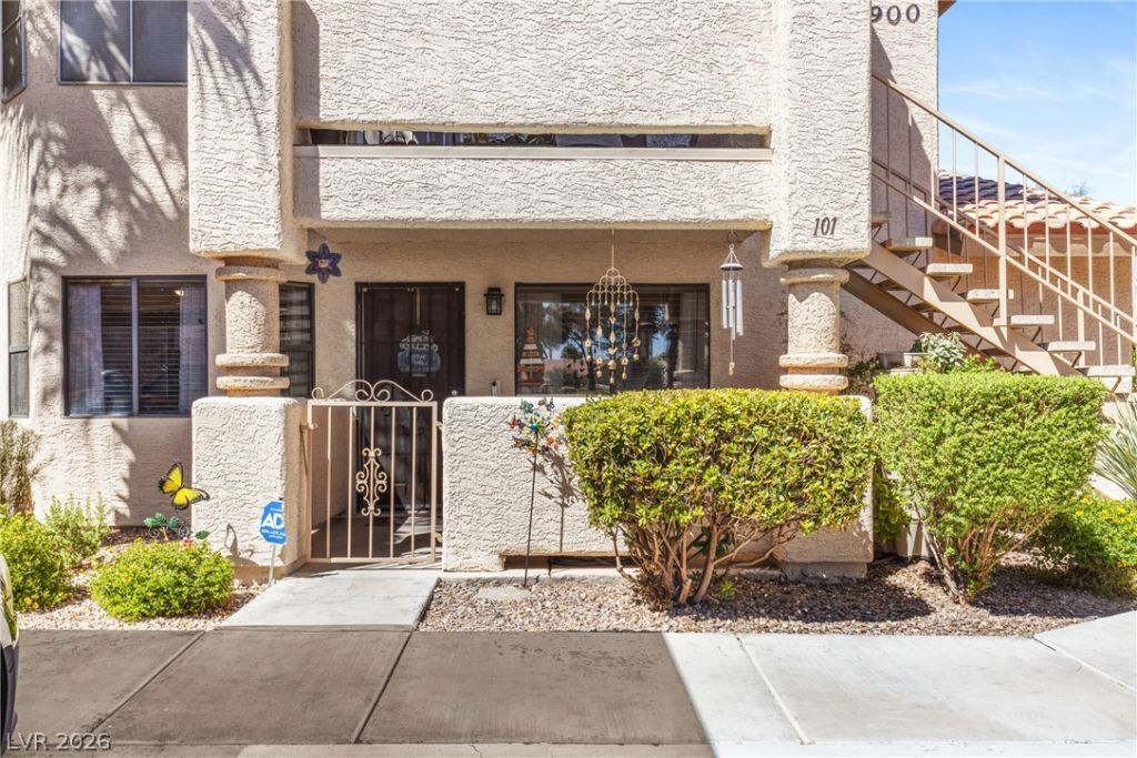 7900 Esterbrook Way , Las Vegas, NV 89128